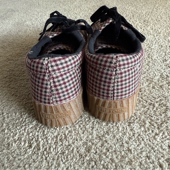 Tretorn Plaid Sneakers with Black Details - Picture 5 of 8